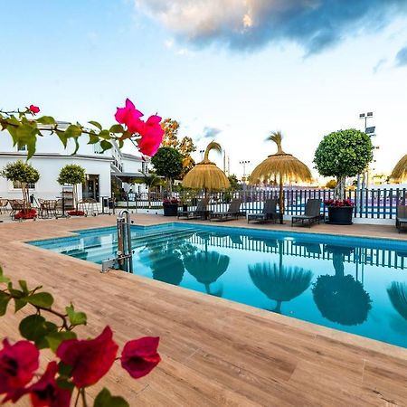 ホテル Residencia Deportiva Rozarossa エステポナ エクステリア 写真