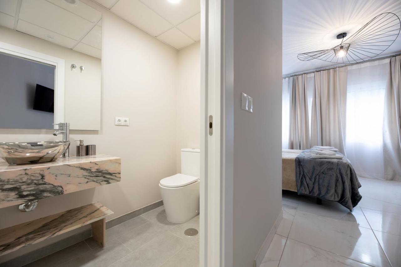 ホテル Residencia Deportiva Rozarossa エステポナ エクステリア 写真