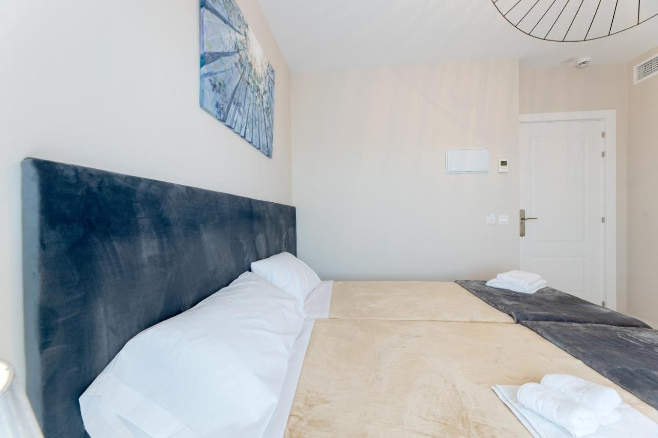 ホテル Residencia Deportiva Rozarossa エステポナ エクステリア 写真