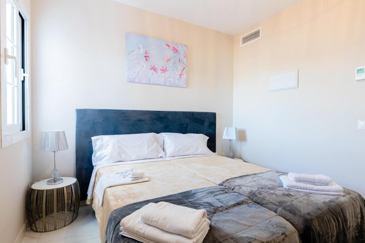 ホテル Residencia Deportiva Rozarossa エステポナ エクステリア 写真